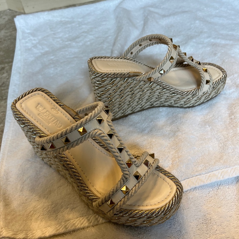 Valentino Garavani Rockstud Wedge